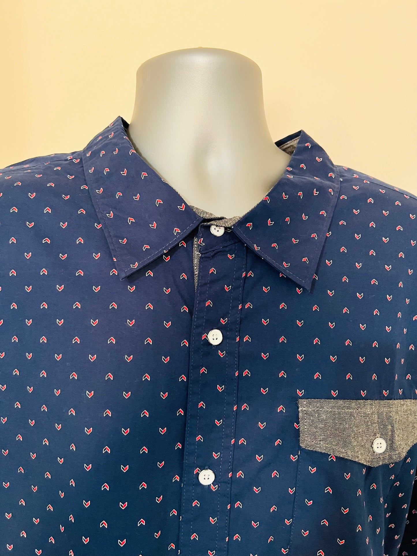 100% Cotton Short Sleeve Button Shirt (Mens) (Navy/Red)